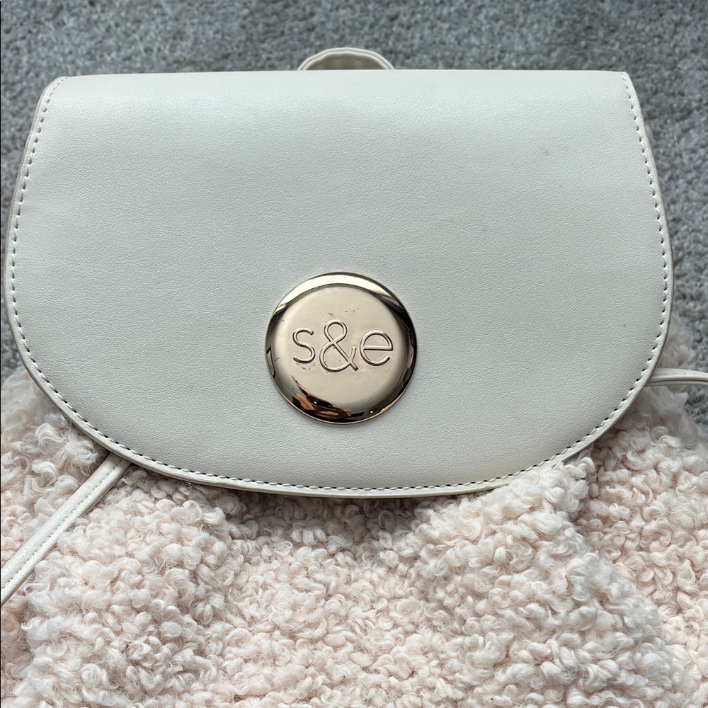 S&E Chic Cream Backpack - Picture 2 of 5